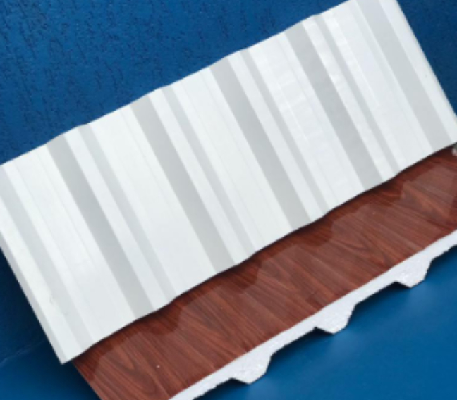 Linha de produção de telhas metálicas da Brastetto